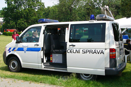 Oprávnění příslušníků Celní správy